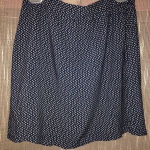 Gap skirt